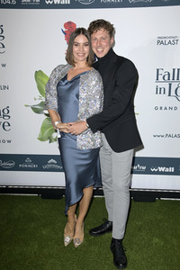 Weltpremiere der 'Falling In Love' Grand Show 2023 in Berlin