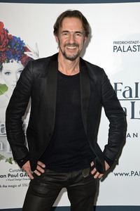 Weltpremiere der 'Falling In Love' Grand Show 2023 in Berlin