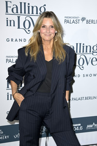 Weltpremiere der 'Falling In Love' Grand Show 2023 in Berlin