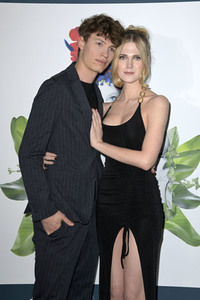 Weltpremiere der 'Falling In Love' Grand Show 2023 in Berlin