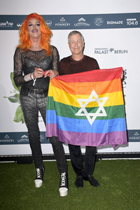 Weltpremiere der 'Falling In Love' Grand Show 2023 in Berlin