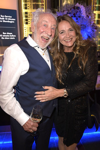 Weltpremiere der 'Falling In Love' Grand Show 2023 in Berlin