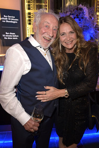 Weltpremiere der 'Falling In Love' Grand Show 2023 in Berlin