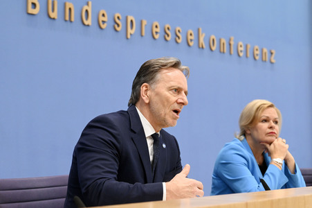 Bundespressekonferenz Bundeslagebild zur Organisierten Kriminalität 2022 in Berlin