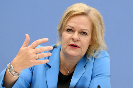 Bundespressekonferenz Bundeslagebild zur Organisierten Kriminalität 2022 in Berlin
