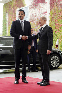 Empfang von Scheich Tamim bin Hamad Al Thani im Kanzleramt in Berlin