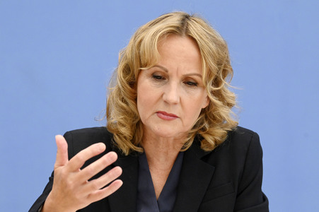 Bundespressekonferenz Vorschläge zum Umgang mit dem Wolf in Berlin