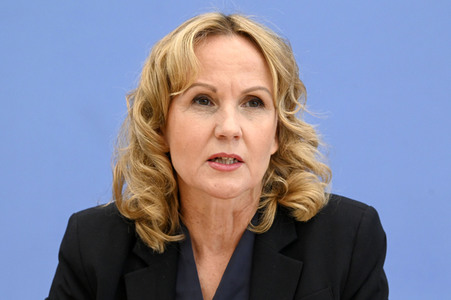 Bundespressekonferenz Vorschläge zum Umgang mit dem Wolf in Berlin