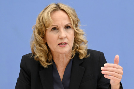 Bundespressekonferenz Vorschläge zum Umgang mit dem Wolf in Berlin