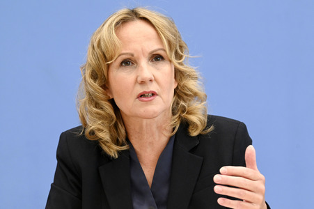Bundespressekonferenz Vorschläge zum Umgang mit dem Wolf in Berlin