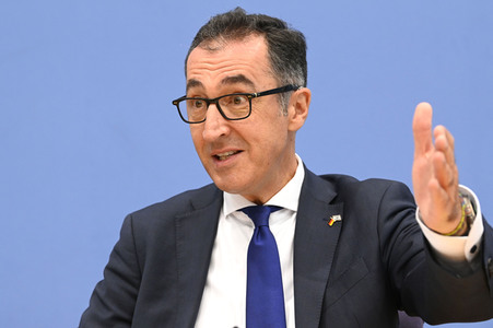 Bundespressekonferenz Vorstellung des Ernährungsreports 2023 in Berlin