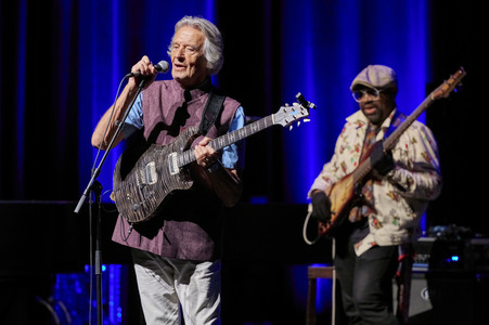 Konzert vom John McLaughlin Quintet in Hannover