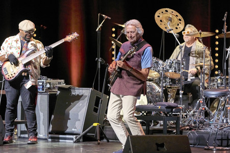 Konzert vom John McLaughlin Quintet in Hannover