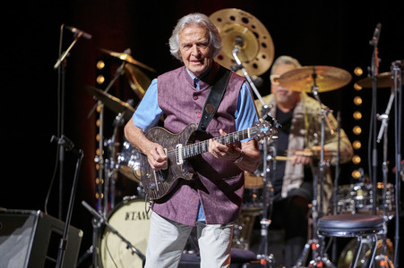 Konzert vom John McLaughlin Quintet in Hannover