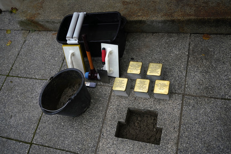 Stolpersteinverlegung vor der Archenhold-Sternwarte in Berlin