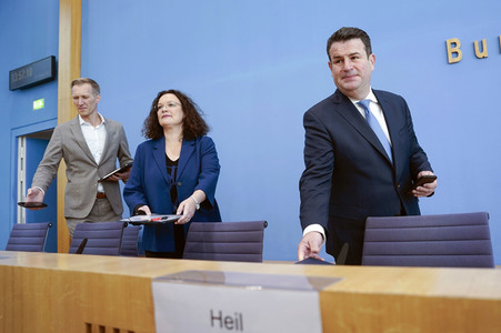 Bundespressekonferenz Turbo zur Arbeitsmarktintegration in Berlin