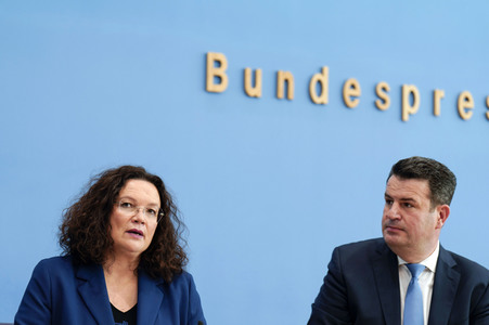 Bundespressekonferenz Turbo zur Arbeitsmarktintegration in Berlin