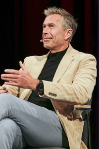 Dirk Steffens bei der lit.Cologne Spezial 2023 in Köln