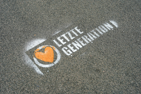 Klimaprotest am Alexanderplatz in Berlin