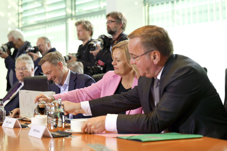 Sitzung des Sicherheitskabinetts der Bundesregierung in Berlin