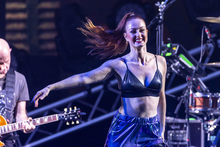 Wolffgang Petry Musical-Show 'Wahnsinn! - Die Show' in Erfurt