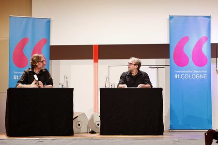 Sven Stricker und Bjarne Mädel auf der lit.Cologne 2023 in Köln