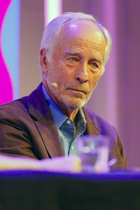 Richard Ford und Ulrich Noethen auf der lit.Cologne Spezial 2023 in Köln