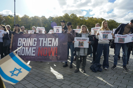 Kundgebung gegen Antisemitismus und für Solidarität mit Israel in Berlin
