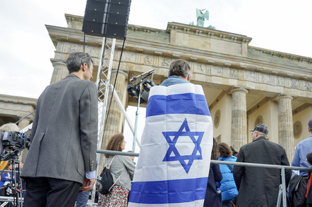 Kundgebung gegen Antisemitismus und für Solidarität mit Israel in Berlin
