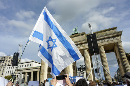 Kundgebung gegen Antisemitismus und für Solidarität mit Israel in Berlin