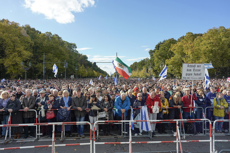 Kundgebung gegen Antisemitismus und für Solidarität mit Israel in Berlin