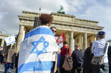 Kundgebung gegen Antisemitismus und für Solidarität mit Israel in Berlin