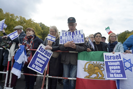 Kundgebung gegen Antisemitismus und für Solidarität mit Israel in Berlin
