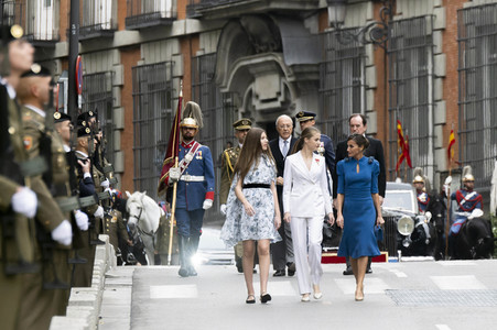 Kronprinzessin Leonor schwört den Treueeid in Madrid