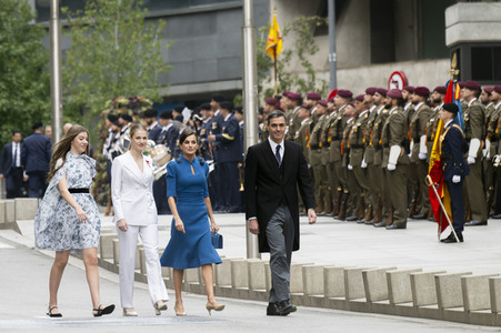 Kronprinzessin Leonor schwört den Treueeid in Madrid