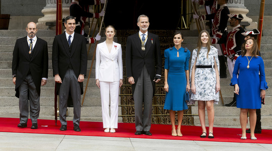 Kronprinzessin Leonor schwört den Treueeid in Madrid