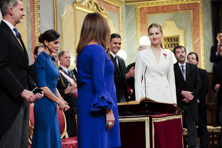 Kronprinzessin Leonor schwört den Treueeid in Madrid