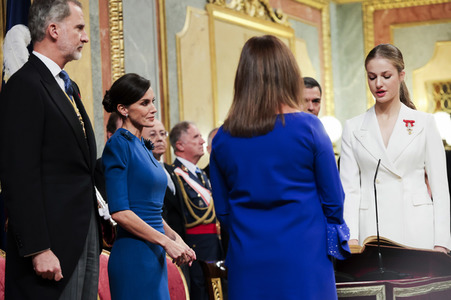 Kronprinzessin Leonor schwört den Treueeid in Madrid