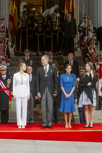 Kronprinzessin Leonor schwört den Treueeid in Madrid