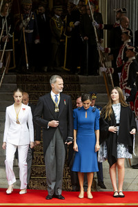 Kronprinzessin Leonor schwört den Treueeid in Madrid