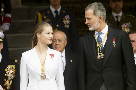Kronprinzessin Leonor schwört den Treueeid in Madrid