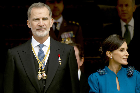 Kronprinzessin Leonor schwört den Treueeid in Madrid