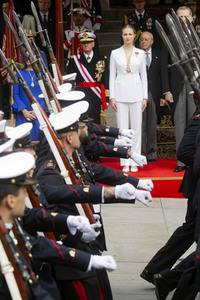 Kronprinzessin Leonor schwört den Treueeid in Madrid