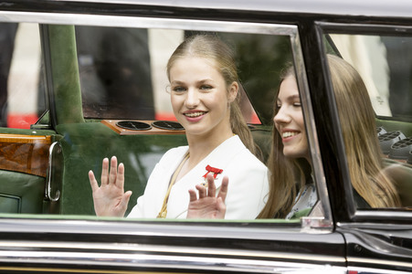 Kronprinzessin Leonor schwört den Treueeid in Madrid
