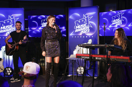NRJ Music Award Pre-Party mit Leony in Berlin