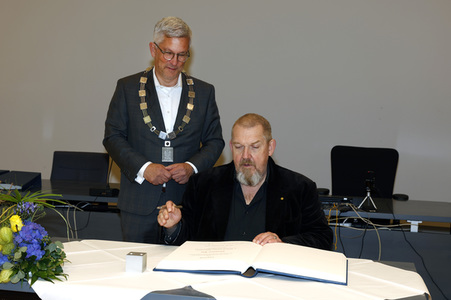 Eintrag ins Goldene Buch der Stadt Hagen