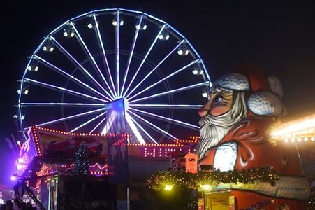 Weihnachtsmarkt 'Winterzauber' in Berlin