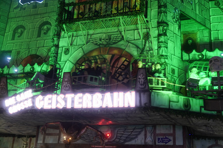 Weihnachtsmarkt 'Winterzauber' in Berlin