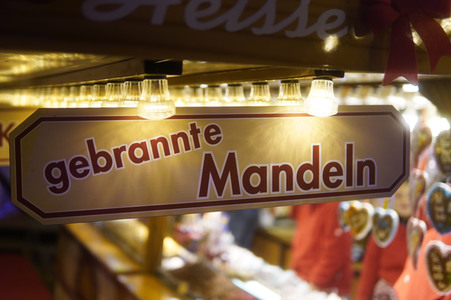 Weihnachtsmarkt 'Winterzauber' in Berlin