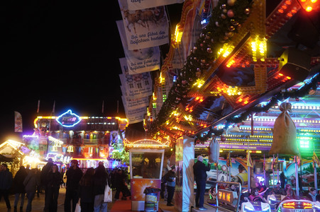Weihnachtsmarkt 'Winterzauber' in Berlin